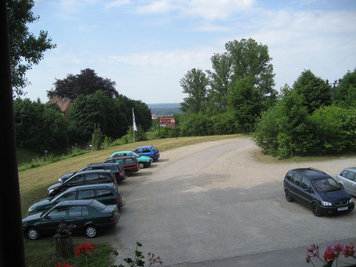 Hotel-Gasthof "Zum Bartl" Sulzbach-Rosenberg Buitenkant foto