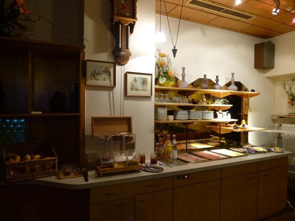 Hotel-Gasthof "Zum Bartl" Sulzbach-Rosenberg Buitenkant foto