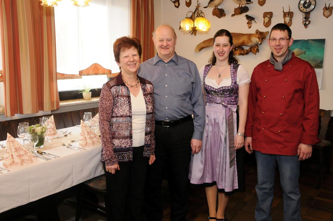 Hotel-Gasthof "Zum Bartl" Sulzbach-Rosenberg Buitenkant foto